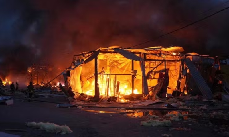 Ataque russo em Kiev deixa 9 mortos e 63 feridos; veja vídeo