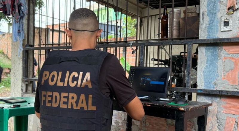 PF prende homem que armazenava centenas de arquivos de abuso infantil em Manaus