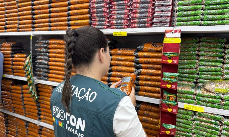 Procon Manaus realiza operação conjunta em supermercados para garantir direitos do consumidor