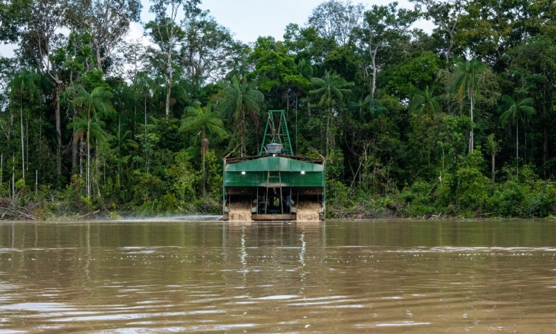 Justiça ordena interrupção de exploração de ouro no Rio Japurá