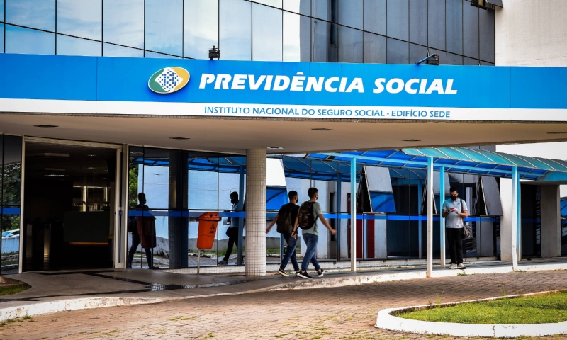 Congresso revogou lei antifraude de Bolsonaro que impediria esquema bilionário no INSS; veja vídeo