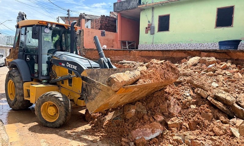 Prefeitura de Manaus atua desde a madrugada para minimizar impactos das chuvas e reforça ações emergenciais