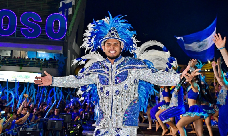 Sob chuva e emoção, Caprichoso lota Sambódromo em dois dias e transforma lançamento do álbum em festa histórica