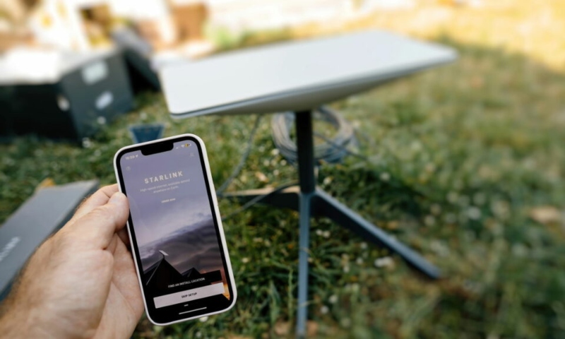 Starlink Mini, modelo portátil da antena de internet, começa a ser vendida no Brasil; veja