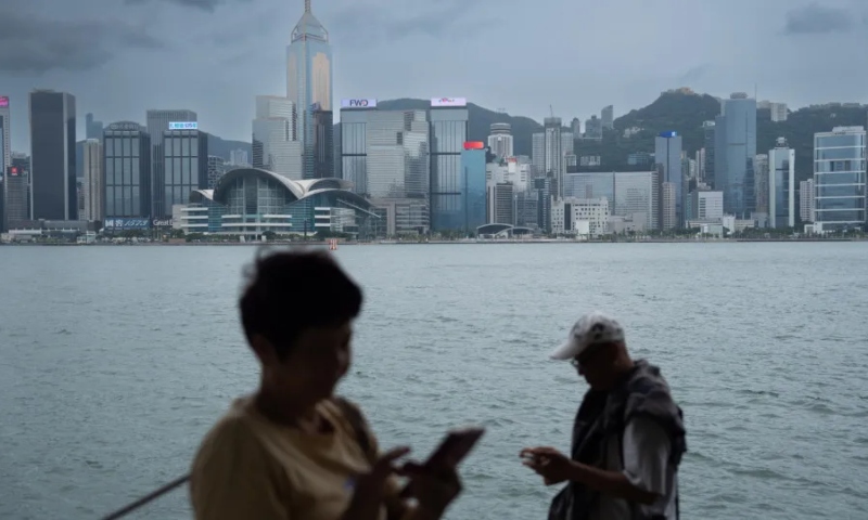 EUA eliminam isenção de tarifas sobre pequenas encomendas da China e Hong Kong