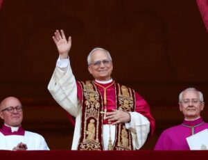 Leão XIV: Robert Francis Prevost é o 1º papa americano da história e também possui cidadania peruana; entenda