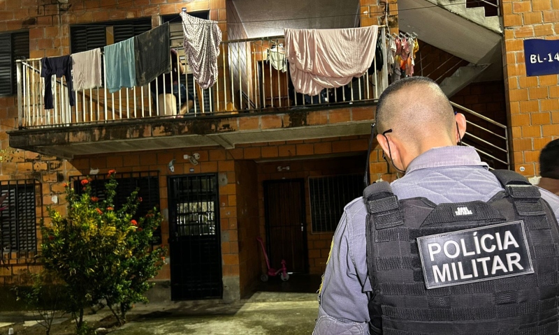 Homem é assassinado dentro de apartamento no Prosamin do Morro da Liberdade; veja vídeo