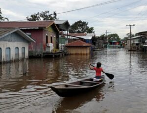 Cheia atinge mais de 260 mil pessoas no Amazonas e 28 municípios já estão em situação de emergência