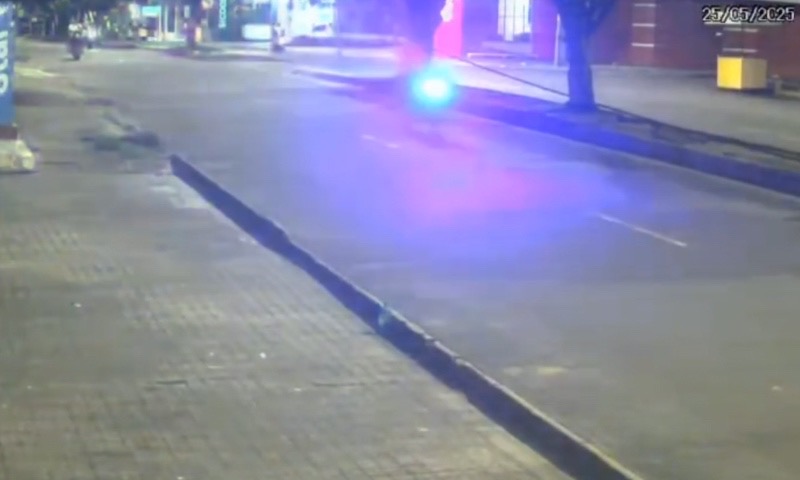 Vídeo mostra momento em que homens morrem em grave acidente de moto em Manacapuru; veja