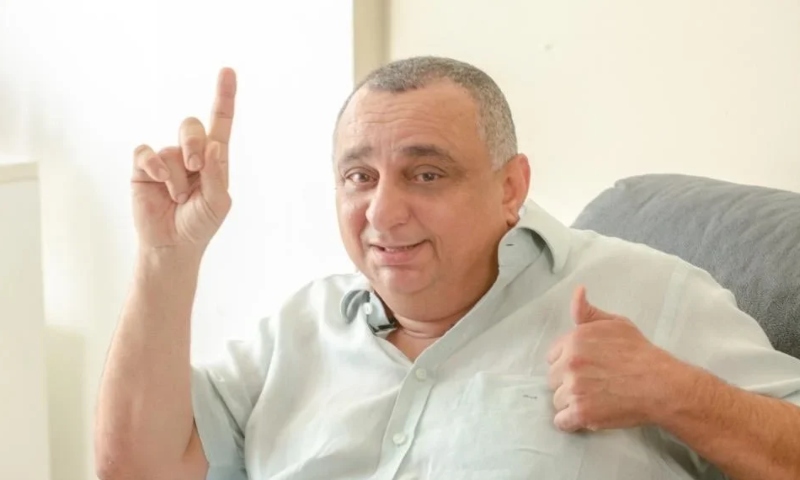 Urgente: cantor Paulo Onça, que foi brutalmente espancado por empresário, morre em Manaus