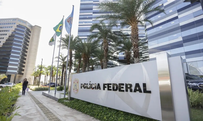 Com salários de até R$26 mil, Polícia Federal oferta mil vagas em novo concurso; saiba como se inscrever