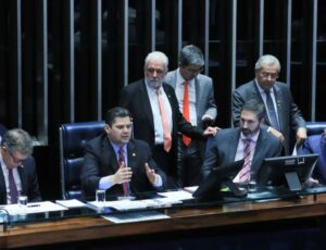Senado aprova PEC que integra guardas municipais à segurança pública; texto segue para a Câmara