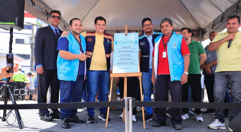 Vice-prefeito Renato Junior entrega feira do Nova Cidade com nova estrutura e mais dignidade