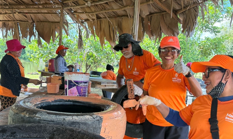 Prefeitura de Manaus transforma lixeiras em jardins e promove educação ambiental