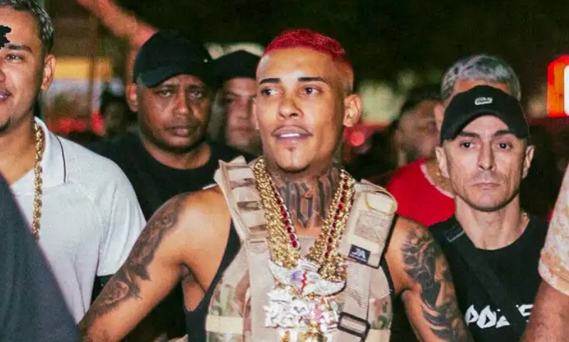 Vaza documento de dentro do presídio onde MC Poze do Rodo declara ter ligação com o CV; veja