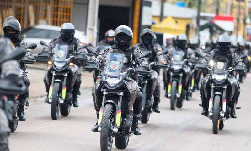 ROCAM recebe 100 novas motocicletas para reforçar o policiamento tático em Manaus