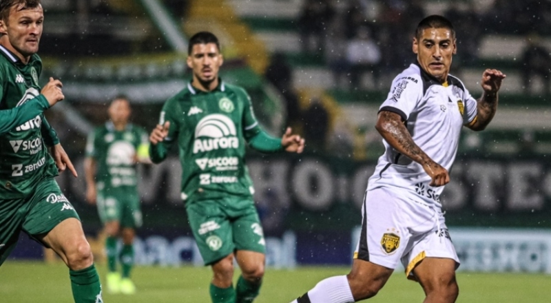 Amazonas FC é goleado pela Chapecoense e segue na zona de rebaixamento da Série B