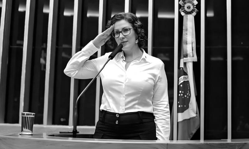 “Exilada Política”: Carla Zambelli deixa o Brasil após ser condenada a 10 anos de prisão