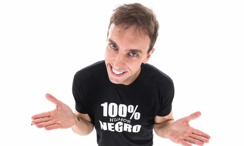 Justiça condena Léo Lins a 8 anos de prisão por fazer ‘piadas pesadas demais’