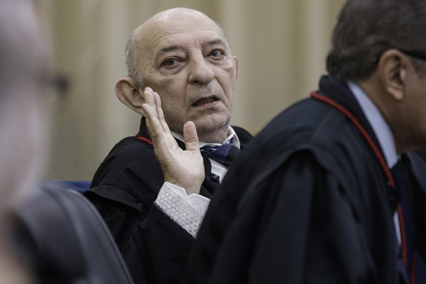 Jorge Chalub antecipa aposentadoria e abre corrida por vaga no TJAM