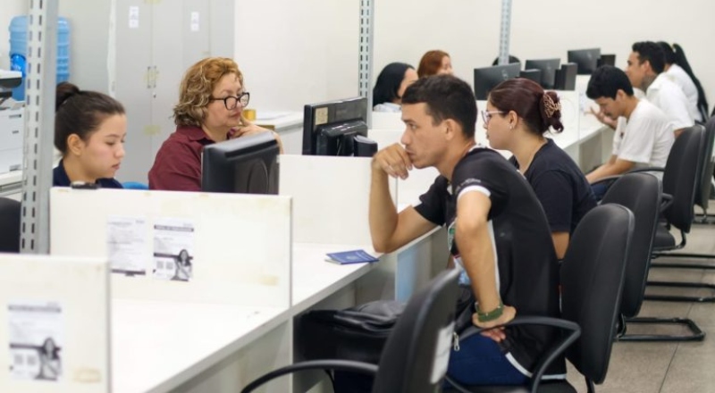 Sushiman, vendedor e designer: 292 vagas de emprego estão disponíveis nesta quarta-feira (4) no AM; confira