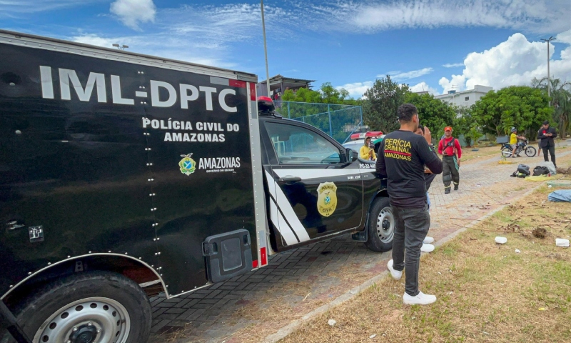 Homem encontrado morto em igarapé na Cachoeirinha pode ter sido assassinado; veja vídeo