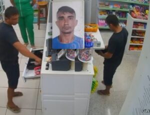 Vulgo "gênio do crime" esquece o RG após assaltar farmácia em Manacapuru; veja vídeo
