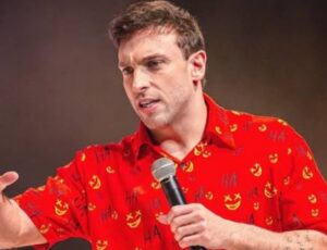 Léo Lins revela quais foram as piadas que o fizeram ser condenado a mais de 8 anos de prisão; veja vídeo