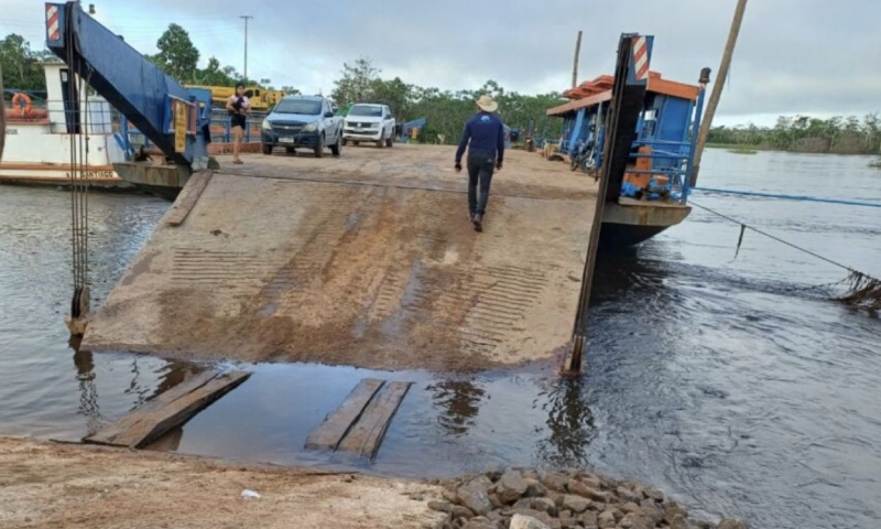 Aterro improvisado sobre o rio Curuçá volta a ceder e trecho da BR-319 é interditado novamente