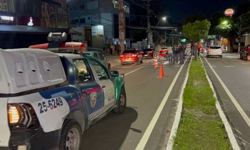 Urgente: mulher morre durante grave acidente na Avenida Umberto Calderaro; veja vídeo