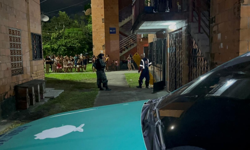 Urgente: homem é assassinado dentro de apartamento do Prosamim na zona Sul de Manaus; veja vídeos