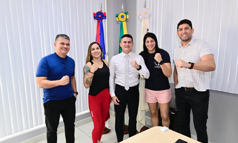 Prefeito David Almeida recebe lutadora Ketlen Vieira e reafirma apoio à atleta amazonense rumo ao cinturão do UFC