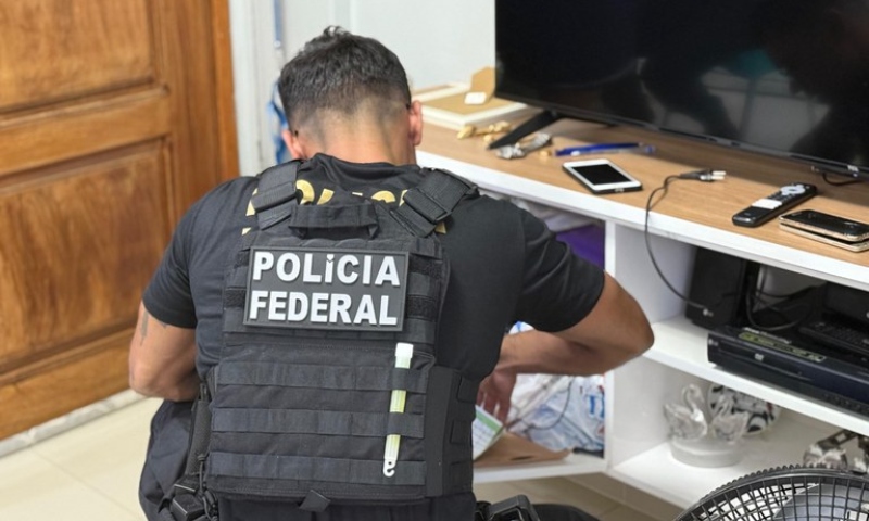 Operação Caixa Alta: PF faz busca e apreensão na casa de políticos investigados por crimes eleitorais no Amazonas