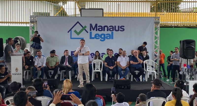 Prefeitura de Manaus entrega 1.150 registros definitivos na comunidade Rio Piorini