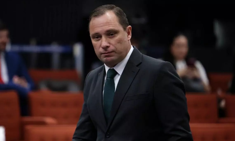 STF revoga prisão de Mauro Cid e manda PF interrogá-lo