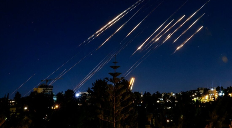 Irã ameaça atacar bases dos EUA caso americanos se unam a Israel em guerra