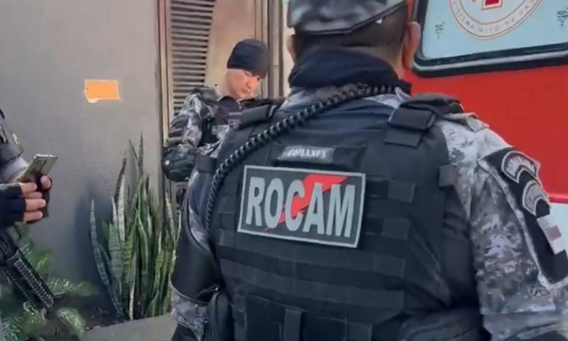 Urgente: criminosos armados assaltam a empresa Retífica Esfera e fazem funcionários reféns em Manaus