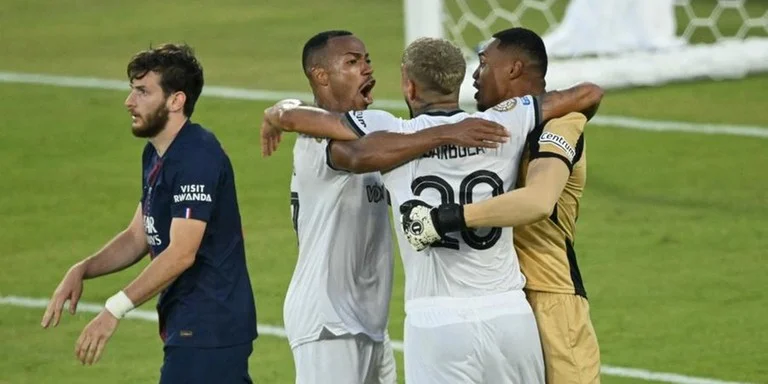 Botafogo vence o PSG e faz história na Copa do Mundo de Clubes