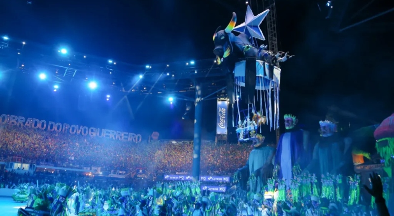 Justiça autoriza uso de guindastes por Caprichoso e Garantido no Festival de Parintins