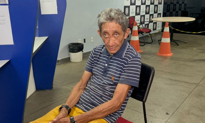 Polícia pede ajuda para encontrar família de idoso que não lembra do seu endereço em Manaus; veja vídeo