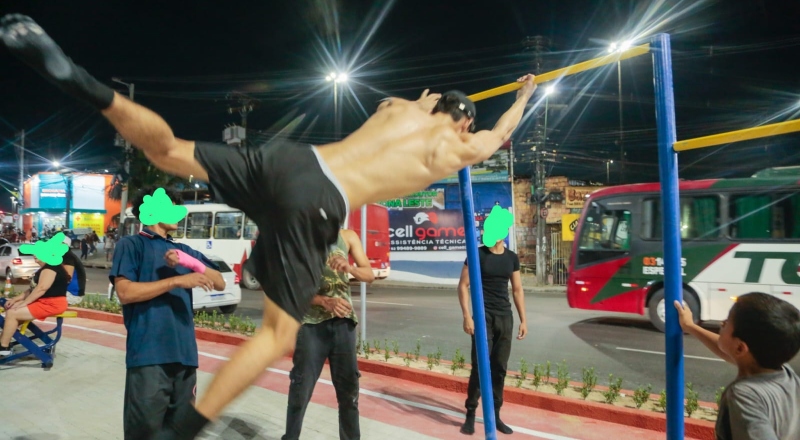 Vandalismo destrói parte dos equipamentos do Complexo Viário Rei Pelé, em Manaus; veja vídeo