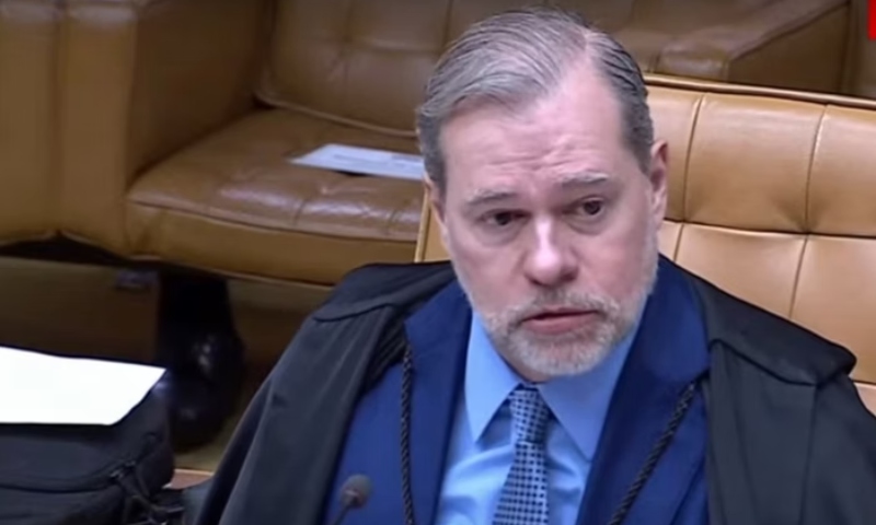 Toffoli se emociona em julgamento no STF sobre redes sociais: “muito me honra”; veja vídeo