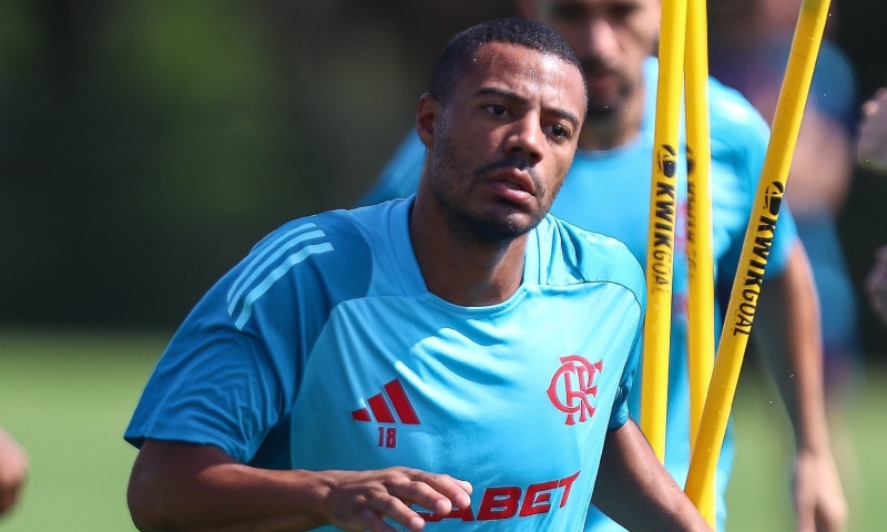 Flamengo encerra preparação para enfrentar o Bayern à espera de De la Cruz