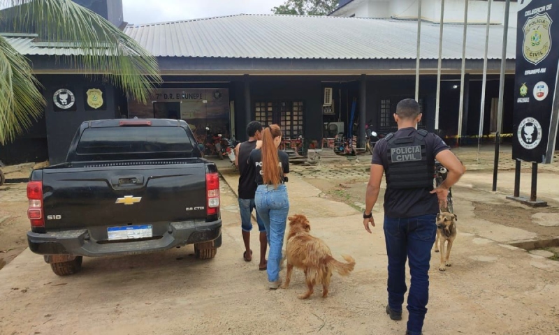 ‘Padrasto Monstro’: homem é preso em Eirunepé por estuprar enteada de 8 anos duas vezes; veja vídeo