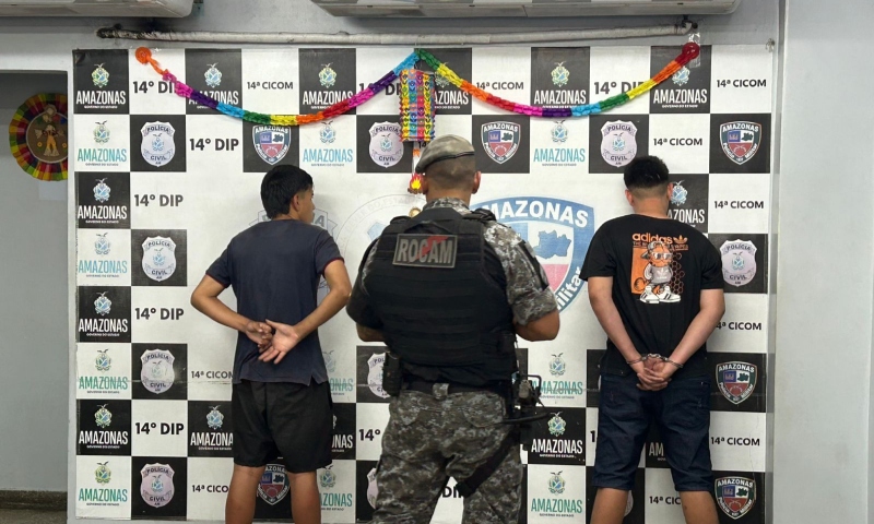 Amigos de infância, que gazetavam aulas do Proerd, são presos pela ROCAM com bolsa recheada de drogas
