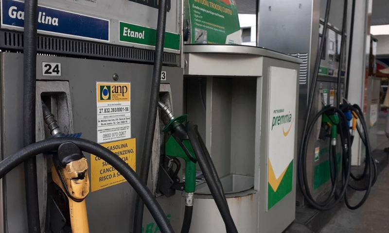 AGU pede investigação sobre manipulação do preços dos combustíveis