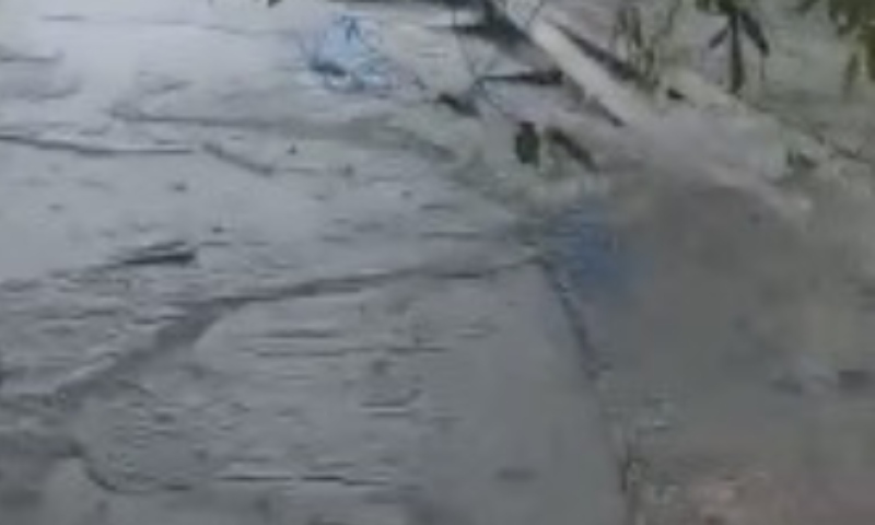 Desesperador: mãe e filho pequeno sofrem naufrágio em canoa no interior do Amazonas