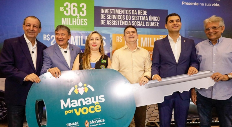 Senador Omar participa do lançamento do programa ‘Manaus Por Você’, ao lado do Ministro Wellington Dias e do prefeito David Almeida