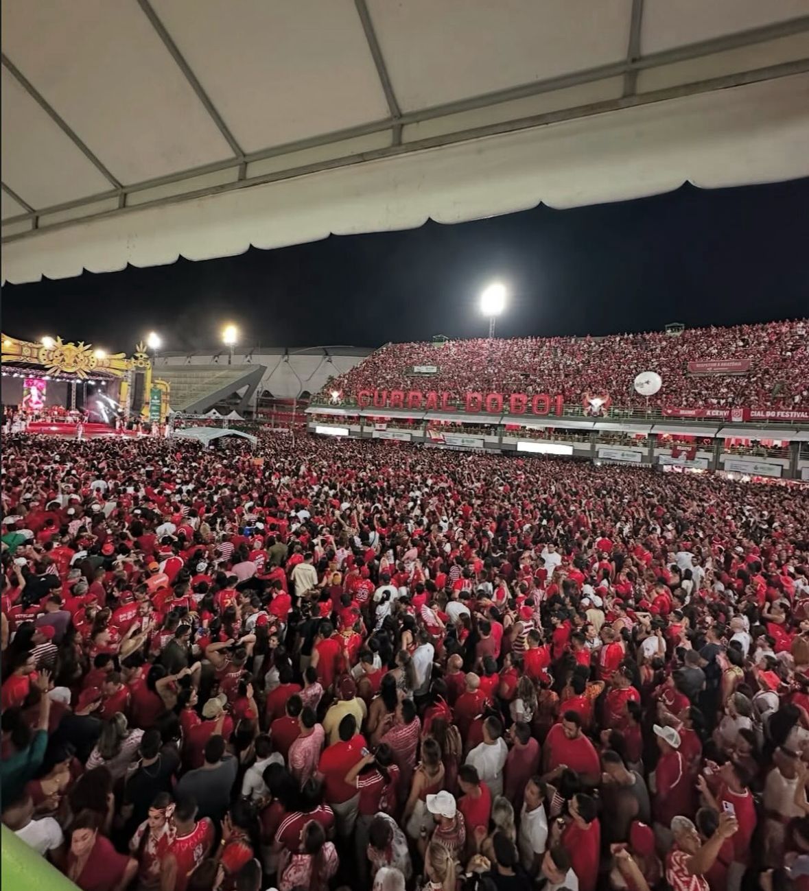 Festa do Garantido termina em tumulto com invasão ao Sambódromo em Manaus; veja vídeo