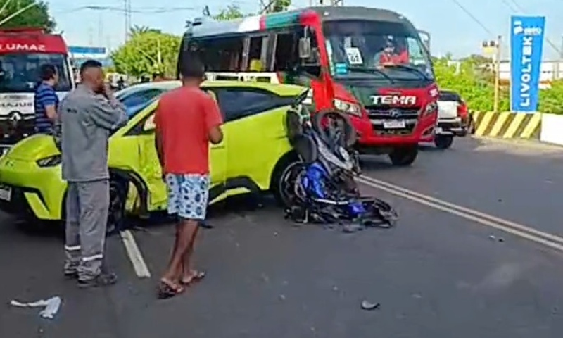 Motoqueiro fica gravemente ferido durante acidente no Distrito; veja vídeo